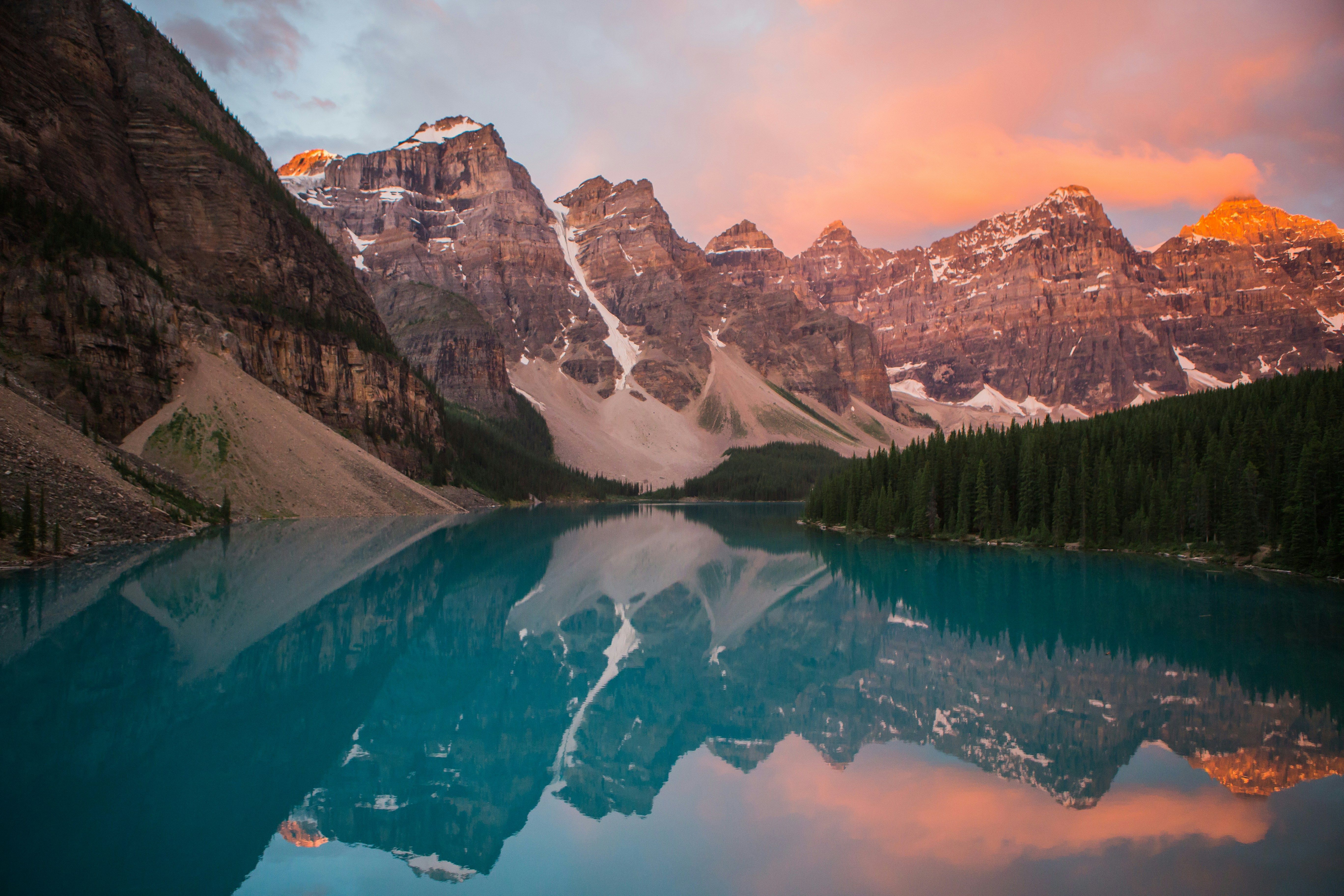garrett parker DlkF4 dbCOU unsplash